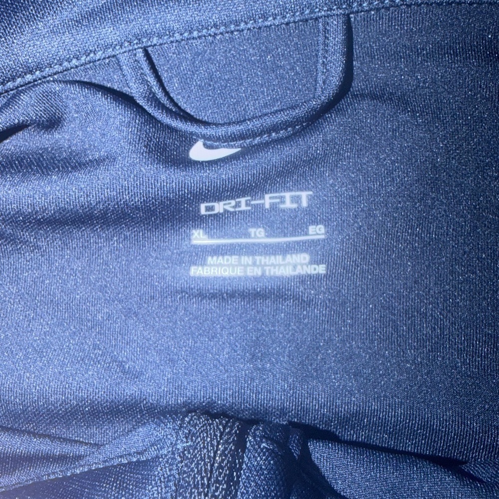 NWT Nike Team Issued Womens Long Sleeve Full Zip Jacket Black CI6432-421 - Picture 4 of 5